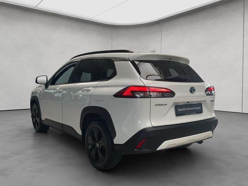 Gebraucht Toyota Corolla Cross Team 197 PS (144 kW) 2022 Schneeweiß SUV