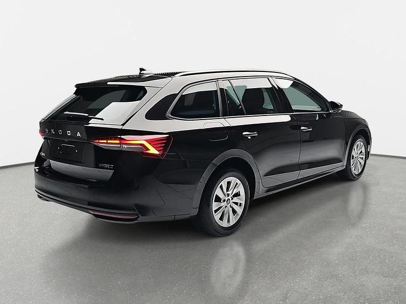Neu Skoda Octavia 150 PS (110 kW) 2025 Schwarz Kombi
