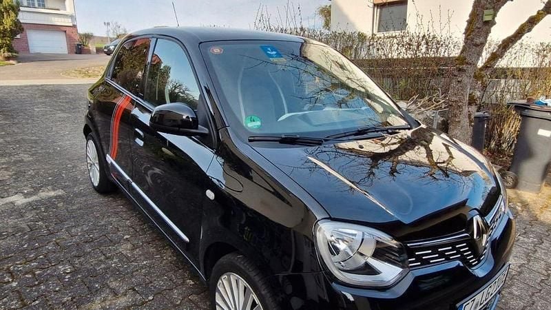 Gebraucht Renault Twingo Vibes 60 kW (82 PS) 2021 Schwarz Kleinwagen