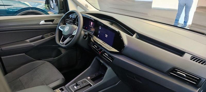 Używany VW Caddy Style 115 KM (84 kW) 2024 Niebieski Minivan