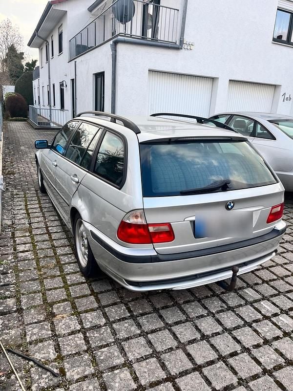 Gebraucht BMW 320 150 PS (110 kW) 2005 Silber Kombi