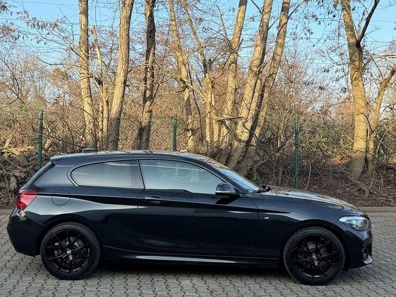 Gebraucht BMW 120 M Sport 184 PS (135 kW) 2018 Schwarz Kleinwagen