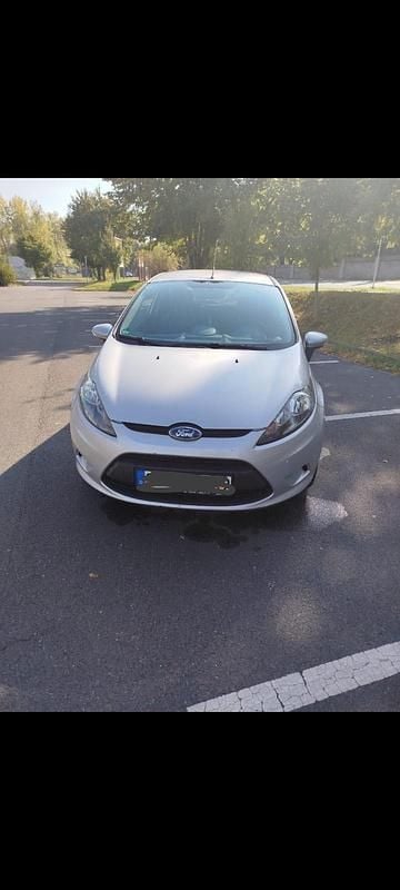 Gebraucht Ford Fiesta Ambiente 60 PS (44 kW) 2008 Silber Limousine