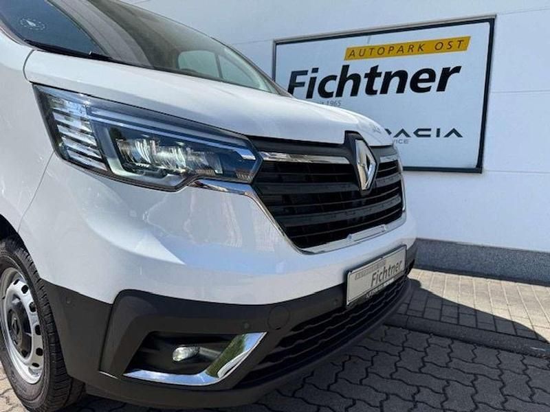Gebraucht Renault Trafic Komfort 131 PS (96 kW) 2022 Mineralweiß Van / Kleinbus