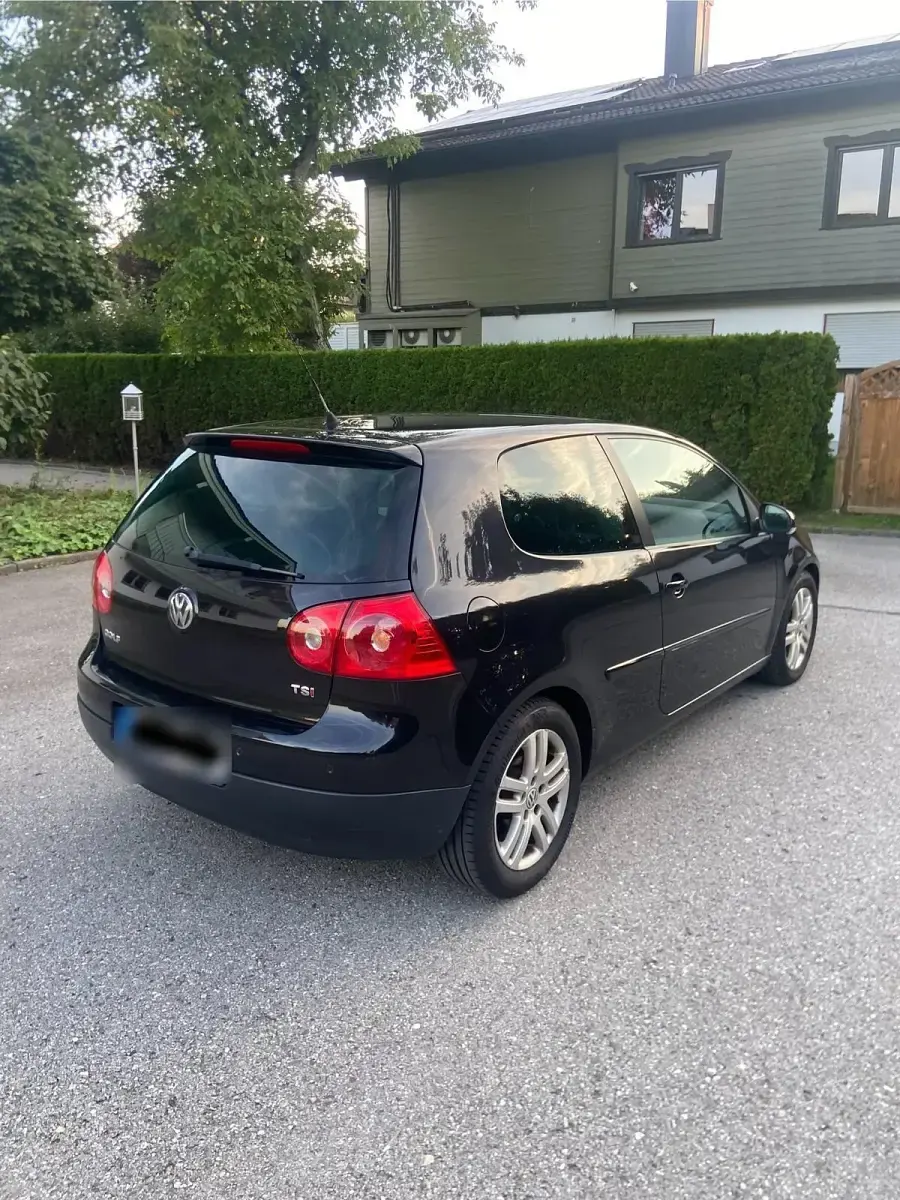 Gebraucht VW Golf V 140 PS (102 kW) 2008 Schwarz Kleinwagen