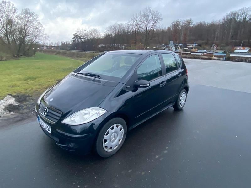 Schwarz Gebraucht 2005 Mercedes A150 Limousine | 1.300 € - Bild 1/4