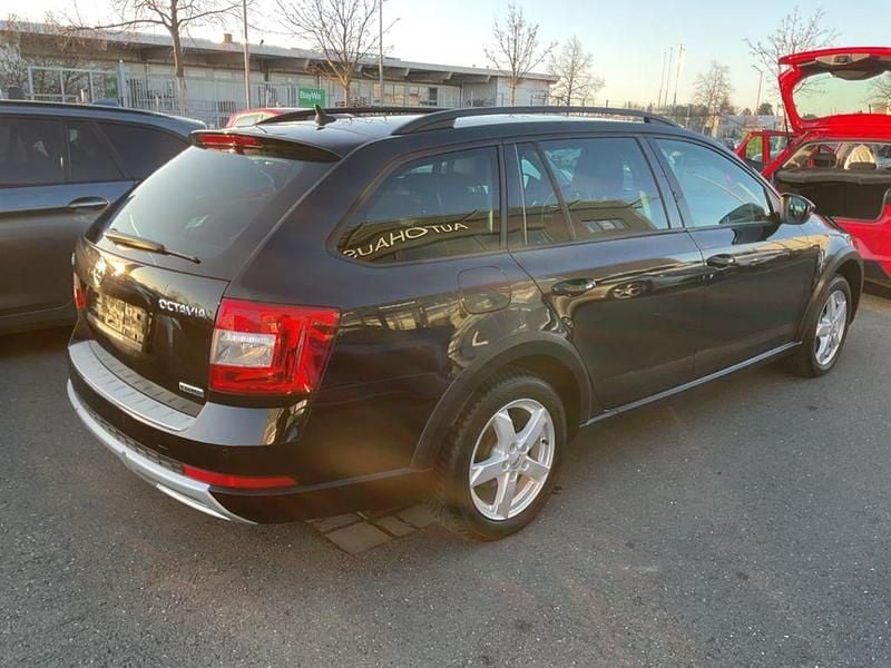Gebraucht Skoda Octavia Scout 4x4 184 PS (135 kW) 2019 Schwarz Kombi