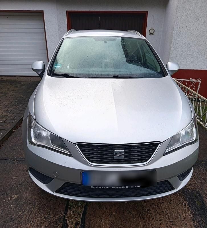 Grau Gebraucht 2013 Seat Ibiza ST Kombi | 3.400 € (Guter Preis) - Bild 1/4