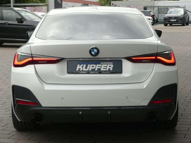 Gebraucht BMW 420 M Sport 190 PS (139 kW) 2023 Mineralweiss Coupé
