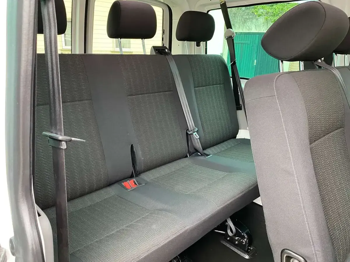 Gebraucht VW Transporter 150 PS (110 kW) 2019 Candyweiß Van