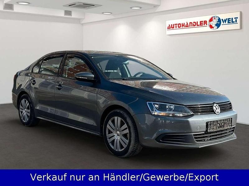 Gebraucht VW Jetta 105 PS (77 kW) 2013 Grau Limousine