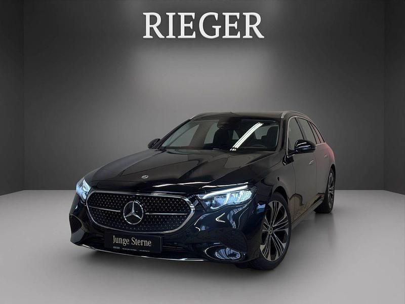 Schwarz Gebraucht 2024 Mercedes E200 Avantgarde Limousine | 43.899 € (Fairer Preis) - Bild 1/4
