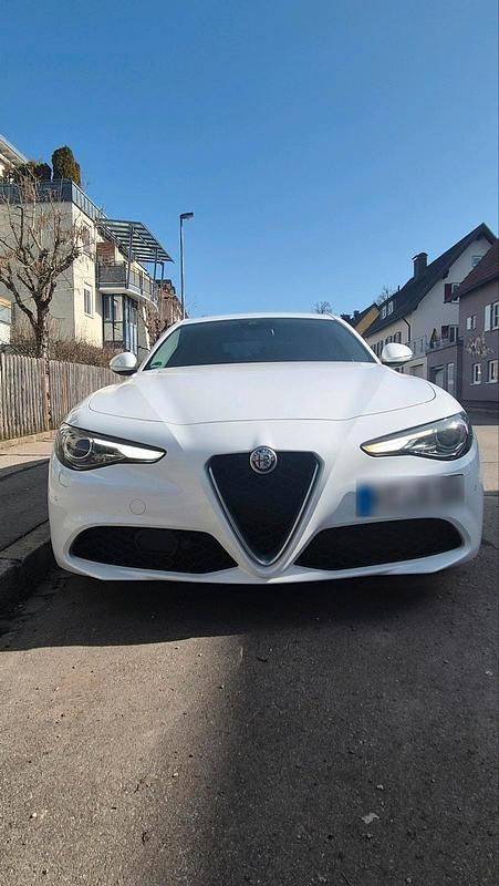 Gebraucht Alfa Romeo Giulia Super 180 PS (132 kW) 2016 Weiß Limousine