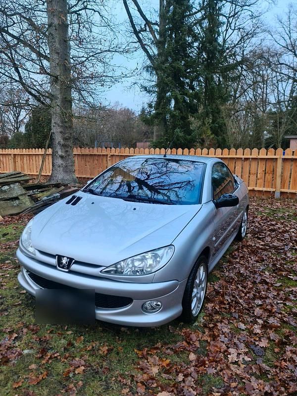 Silber Gebraucht 2004 Peugeot 206 CC Cabrio | 500 € (Guter Preis) - Bild 1/4