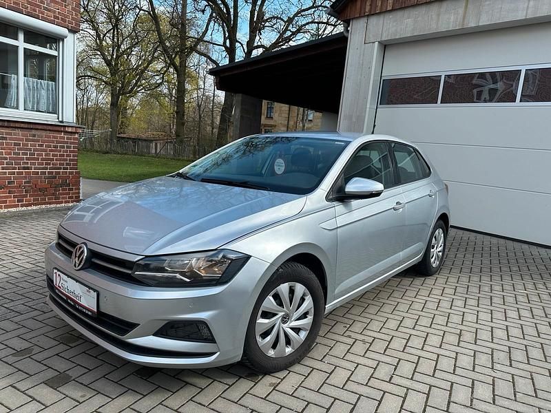 Gebraucht VW Polo Comfortline 75 PS (55 kW) 2018 Silber Kleinwagen