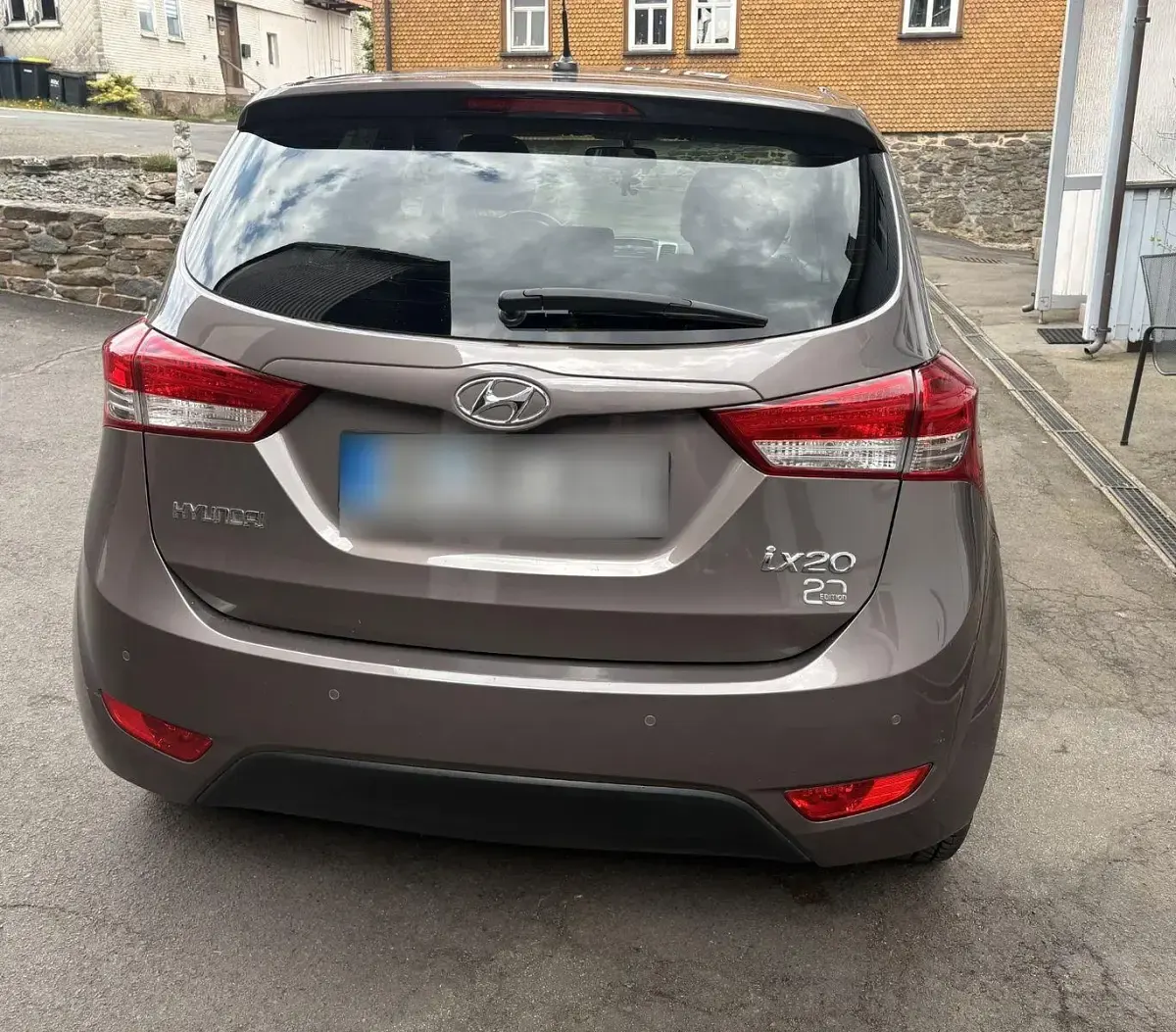 Gebraucht Hyundai ix20 Edition 90 PS (66 kW) 2011 Beige Kleinwagen
