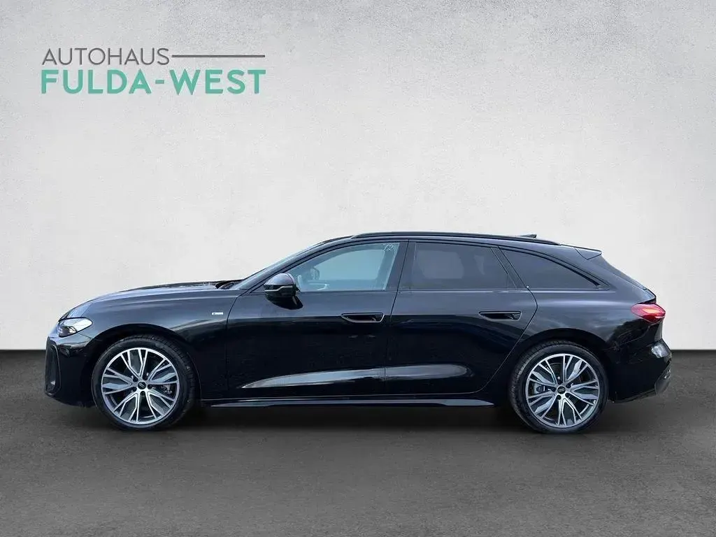 Gebraucht Audi A5 S-Line 204 PS (150 kW) 2025 Schwarz Kombi