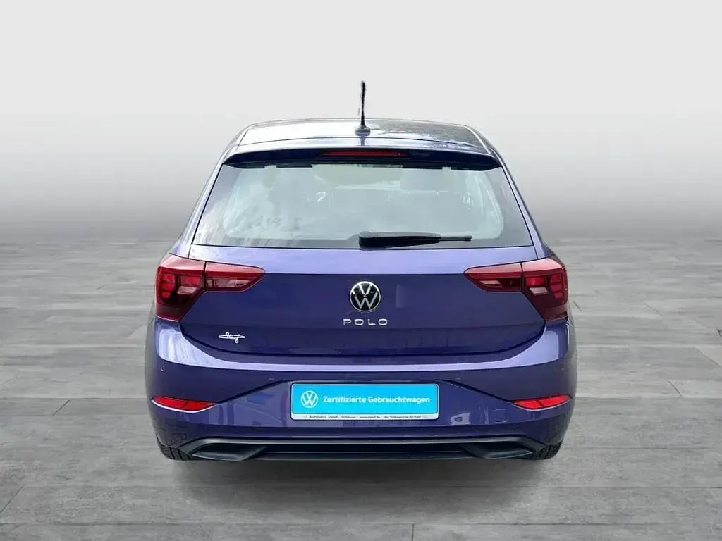 Gebraucht VW Polo Beats 95 PS (69 kW) 2023 Vibrant violet metallic Kleinwagen