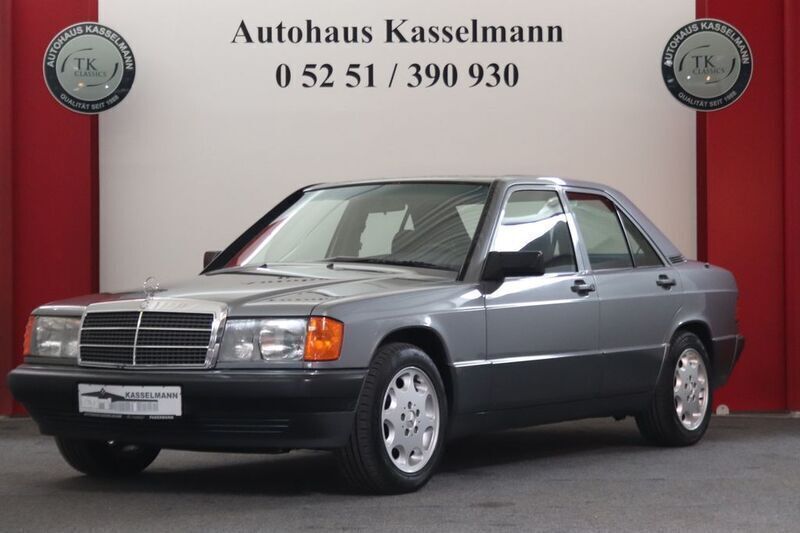 Grau Gebraucht 1989 Mercedes 190 Limousine | 18.800 € - Bild 1/4