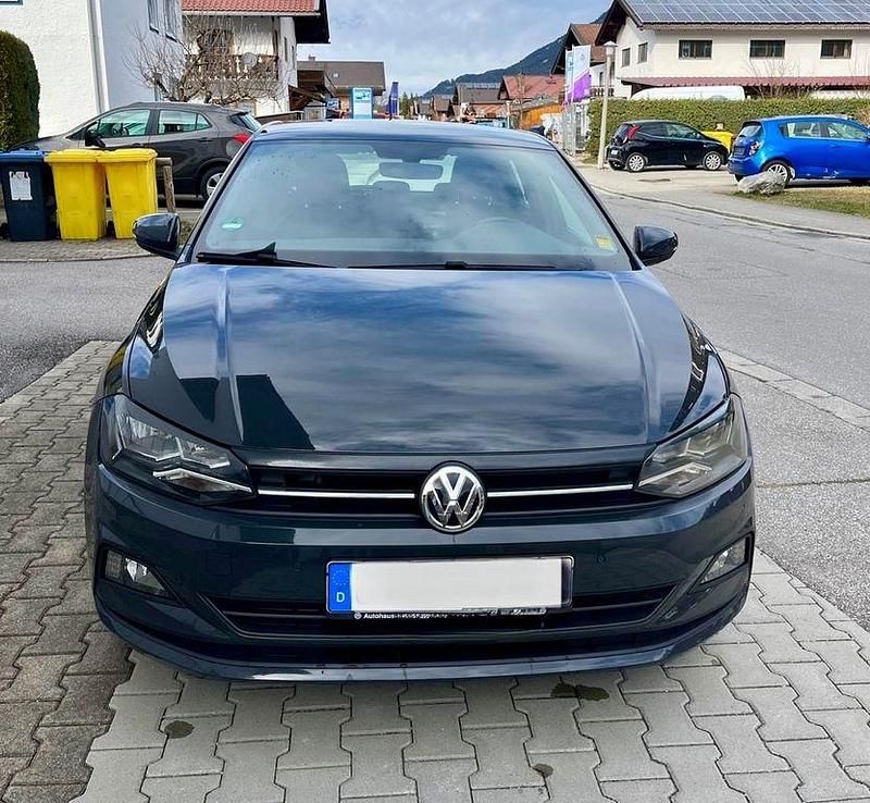 Gebraucht VW Polo Comfortline 95 PS (69 kW) 2018 Grau Kleinwagen
