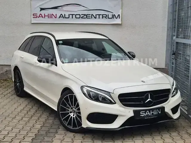 Gebraucht Mercedes C250 AMG 374 PS (275 kW) 2017 Diamant weiss metallic Kombi