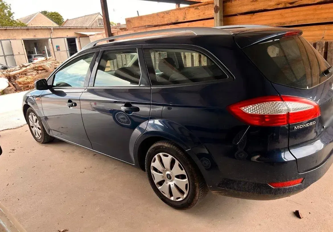 Gebraucht Ford Mondeo 115 PS (84 kW) 2008 Blau Kombi