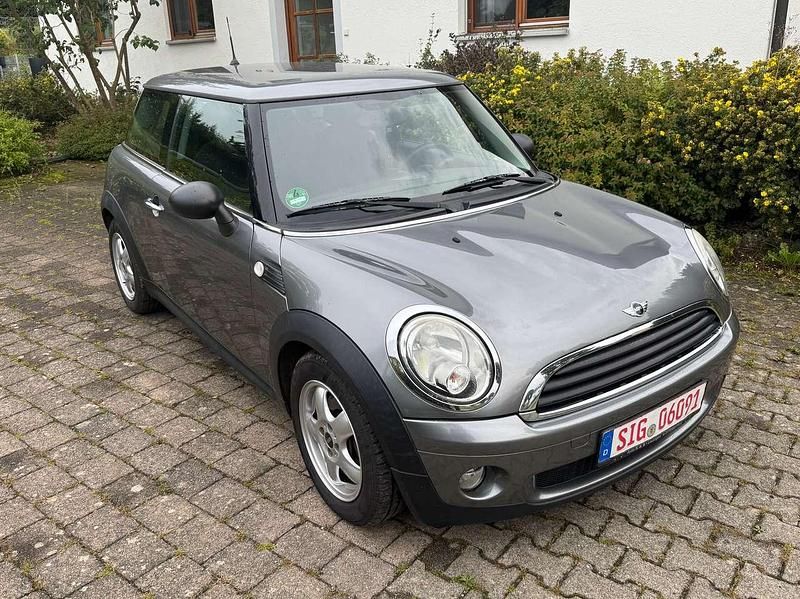 Grau Gebraucht 2009 Mini ONE Kleinwagen | 4.150 € (Etwas zu teuer) - Bild 1/4