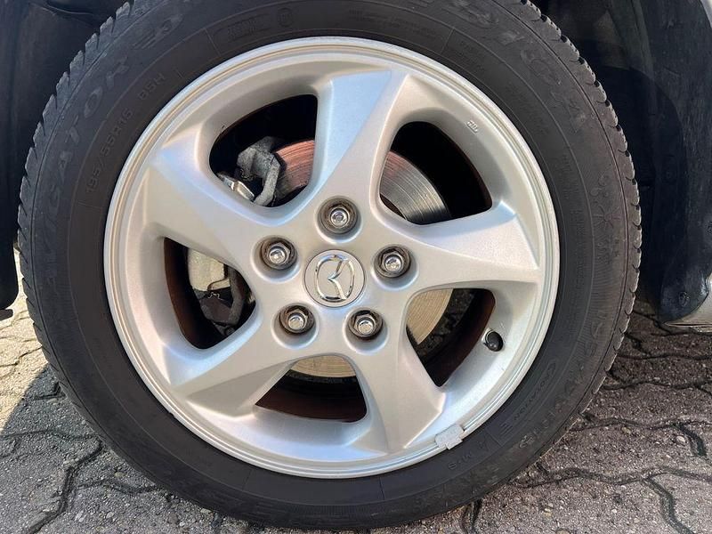 Gebraucht Mazda Premacy 101 PS (74 kW) 2003 Silber Van / Kleinbus