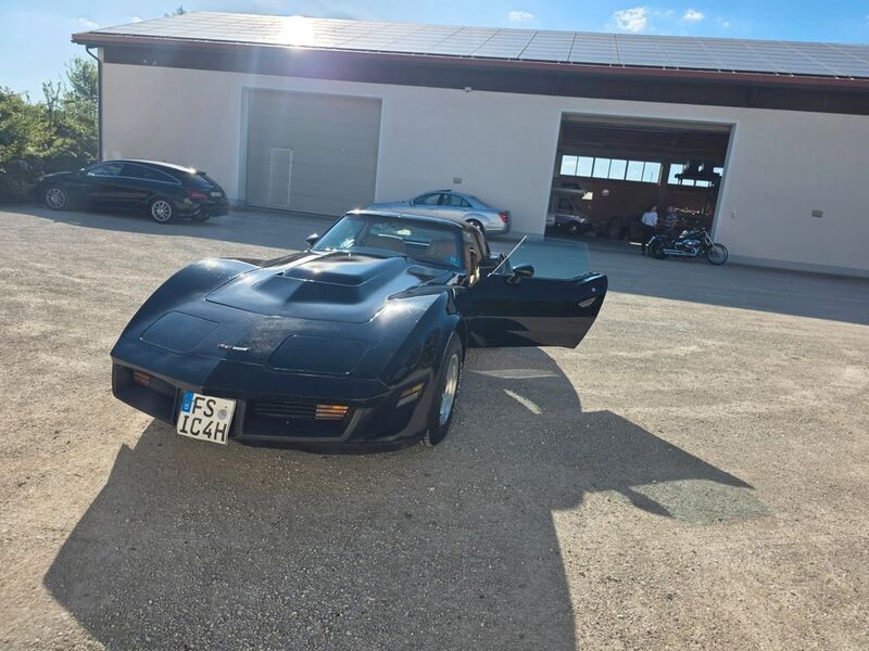 Schwarz Gebraucht 1981 Corvette C3 Cabrio | 22.490 € - Bild 1/4