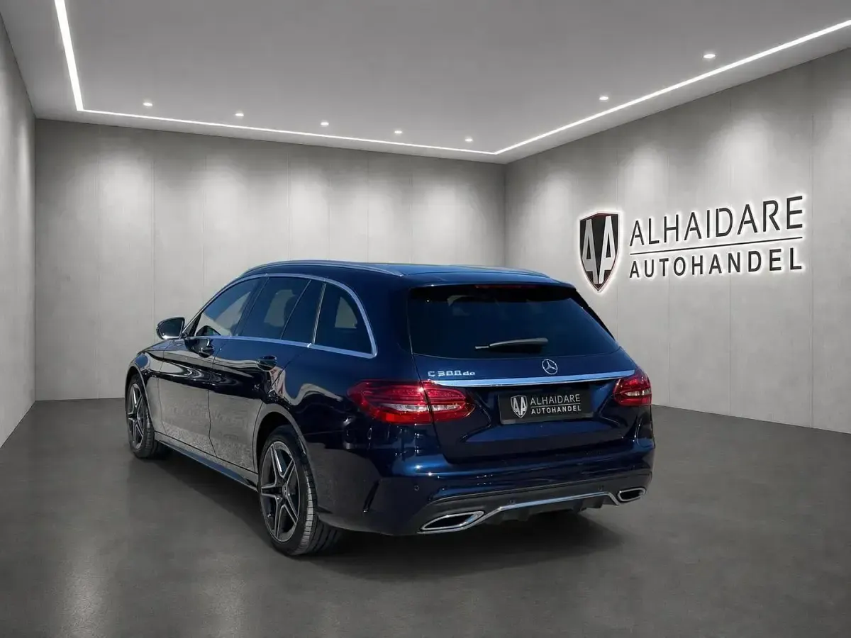 Gebraucht Mercedes C300e AMG line 306 PS (225 kW) 2019 Blau Kombi