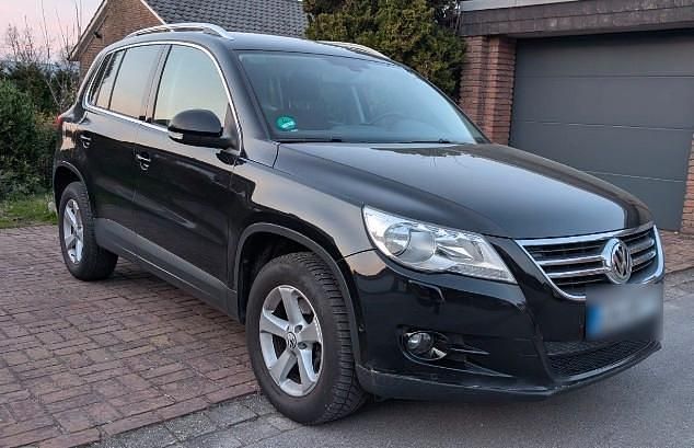 Gebraucht VW Tiguan 140 PS (102 kW) 2010 Schwarz SUV