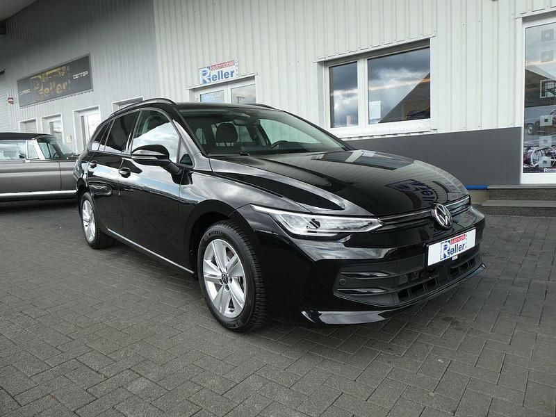 Schwarz Gebraucht 2025 VW Golf VIII Life Kombi | 23.690 € (Guter Preis) - Bild 1/4