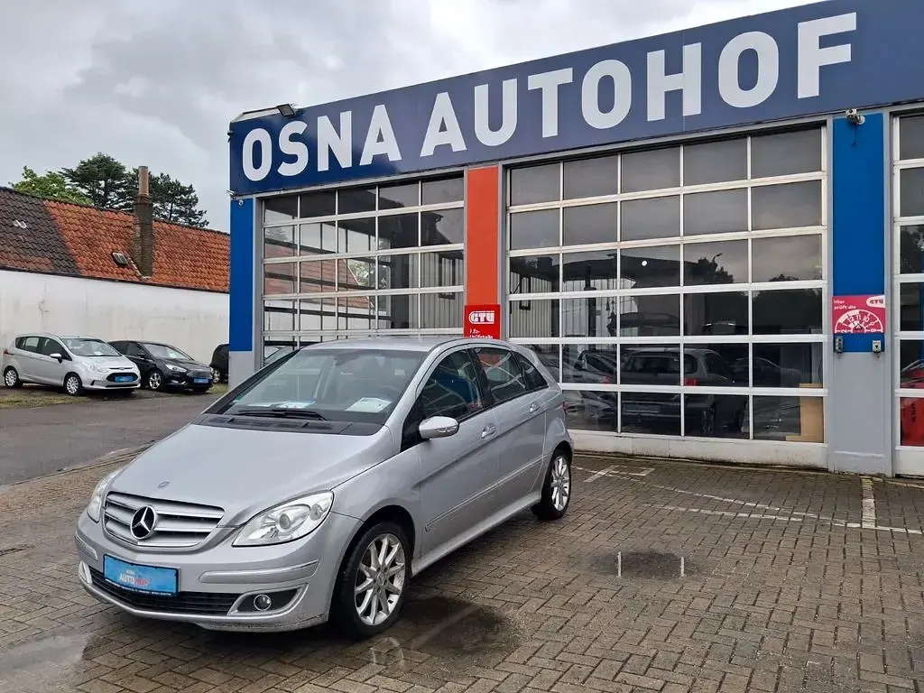 Gebraucht Mercedes B200 140 PS (102 kW) 2006 Silber Van / Kleinbus