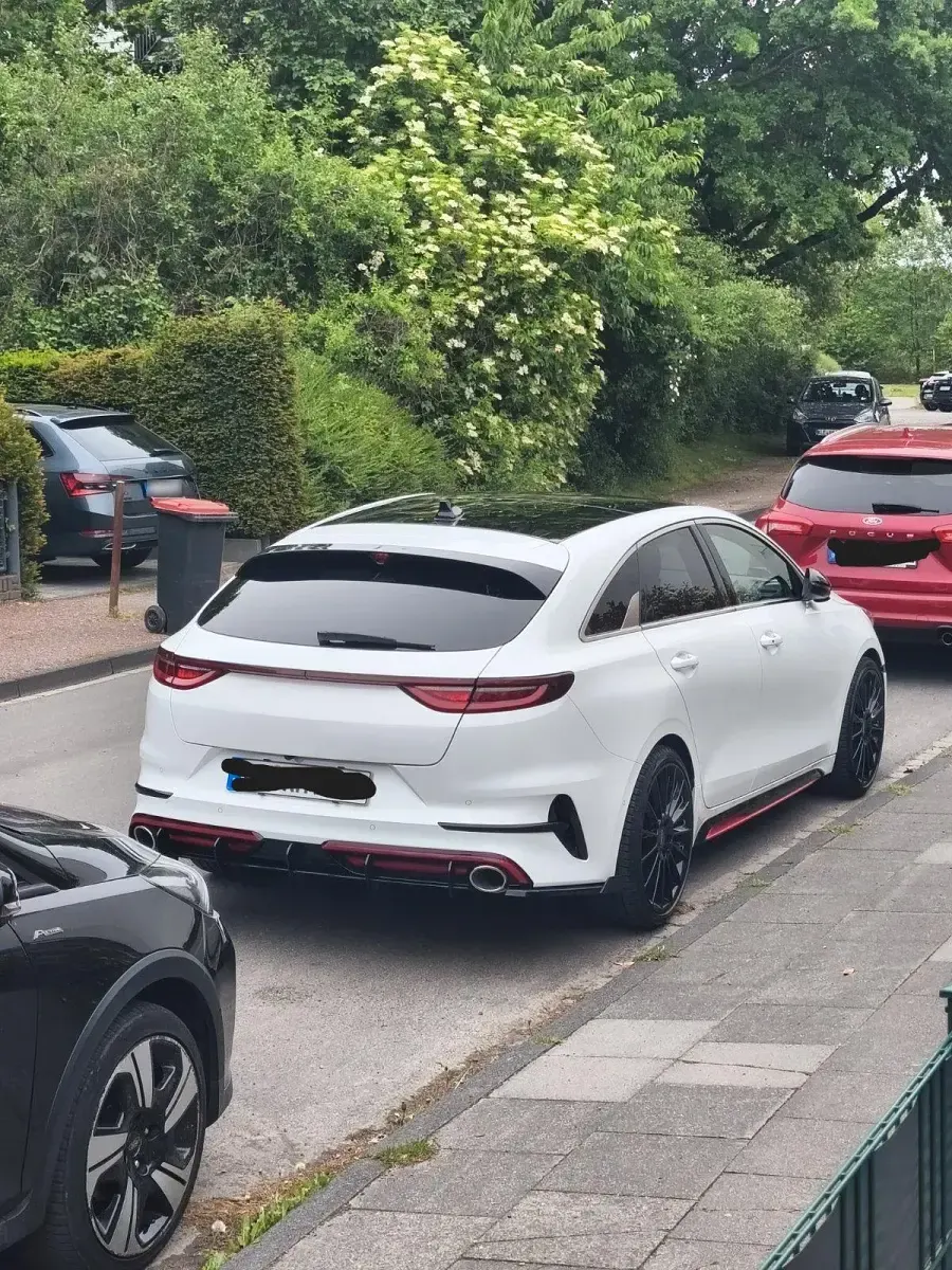 Używany Kia ProCeed GT 204 KM (150 kW) 2024 Biały Kombi