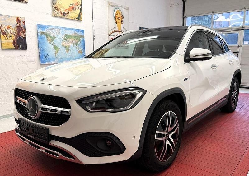 Gebraucht Mercedes GLA250 218 PS (160 kW) 2020 Weiß SUV