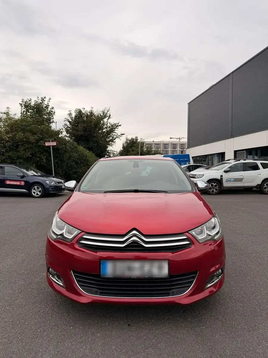 Gebraucht Citroën C4 131 PS (96 kW) 2015 Rot Limousine