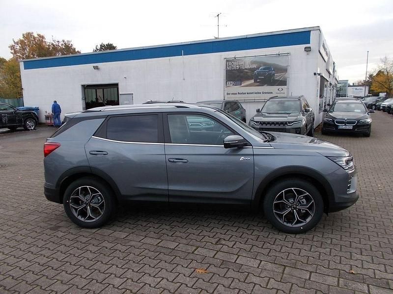 Neu Ssangyong (KGM) Korando Quartz 163 PS (119 kW) 2025 Grau SUV