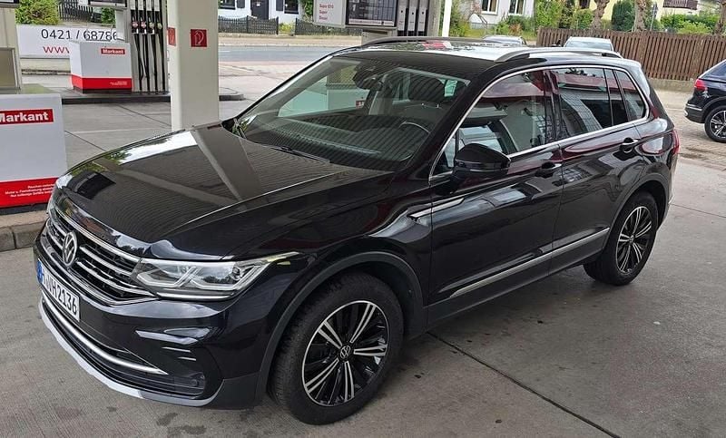 Deep black perleffekt Gebraucht 2021 VW Tiguan Business SUV | 22.999 € (Fairer Preis) - Bild 1/4