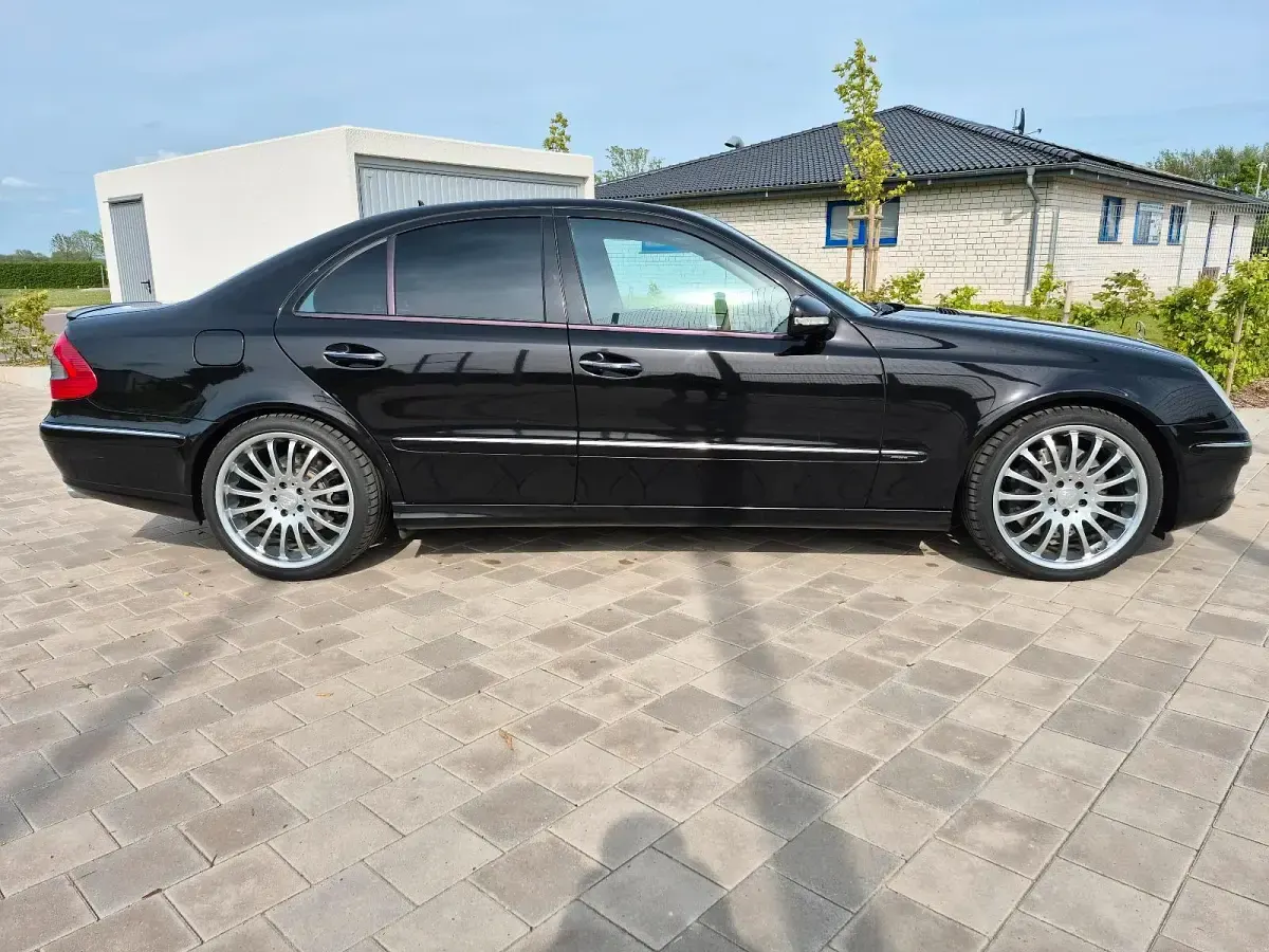 Gebraucht Mercedes E420 Avantgarde 314 PS (230 kW) 2008 Schwarz Limousine