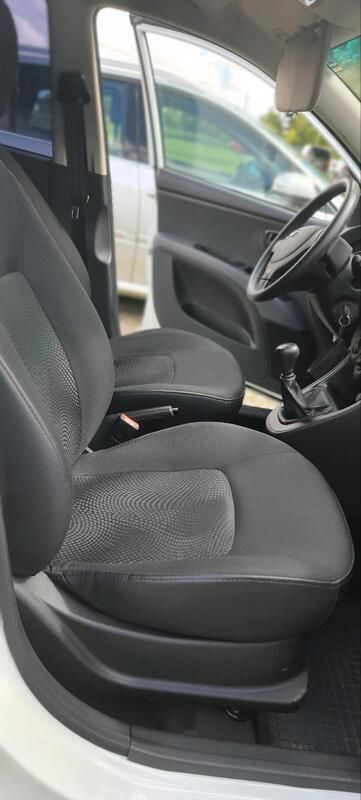 Weiß Gebraucht 2011 Hyundai i10 Kleinwagen | 2.100 € (Guter Preis) - Bild 1/4