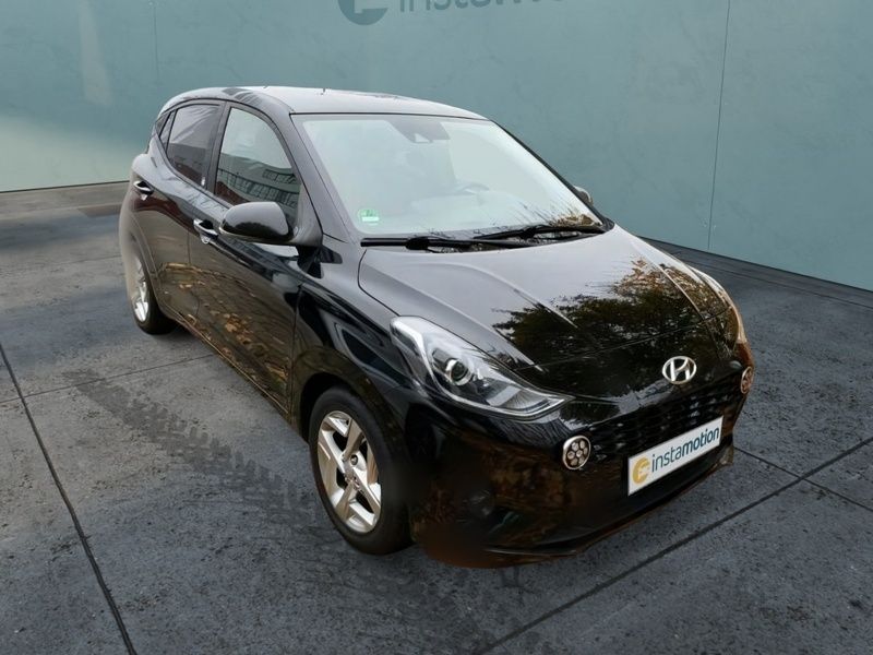 Schwarz Gebraucht 2021 Hyundai i10 Edition 30 Kleinwagen | 12.400 € (Fairer Preis) - Bild 1/3