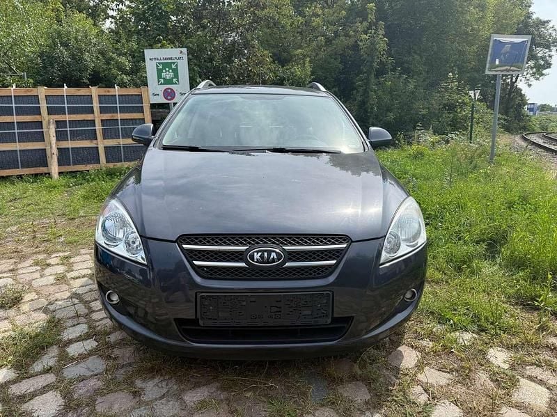 Piston grey Gebraucht 2009 Kia Ceed Sportswagon LX Kombi | 3.299 € (Fairer Preis) - Bild 1/4