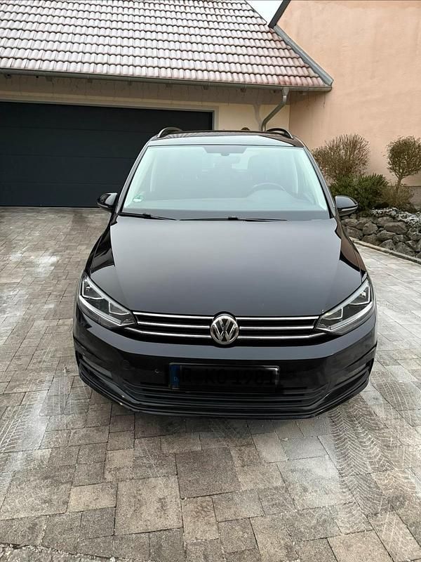 Gebraucht VW Touran 150 PS (110 kW) 2017 Schwarz Van / Kleinbus
