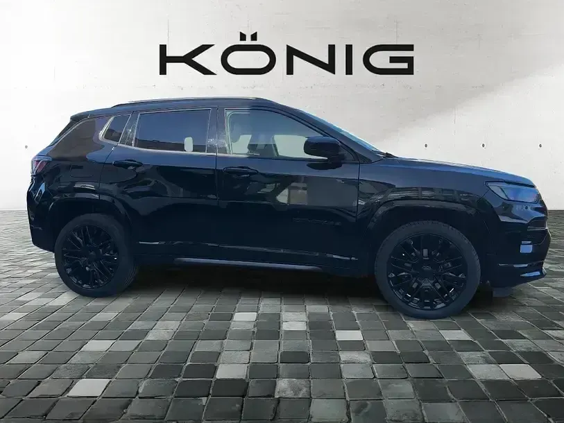 Second-hand Jeep Compass 131 CP (96 kW) 2024 Negru SUV