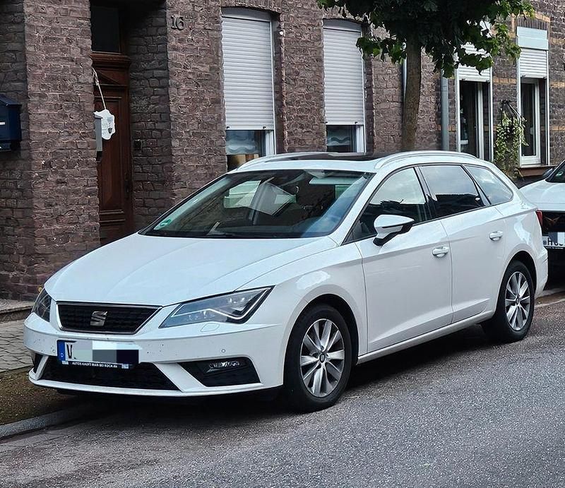 Weiß Gebraucht 2018 Seat Leon ST Kombi | 8.500 € (Etwas zu teuer) - Bild 1/1