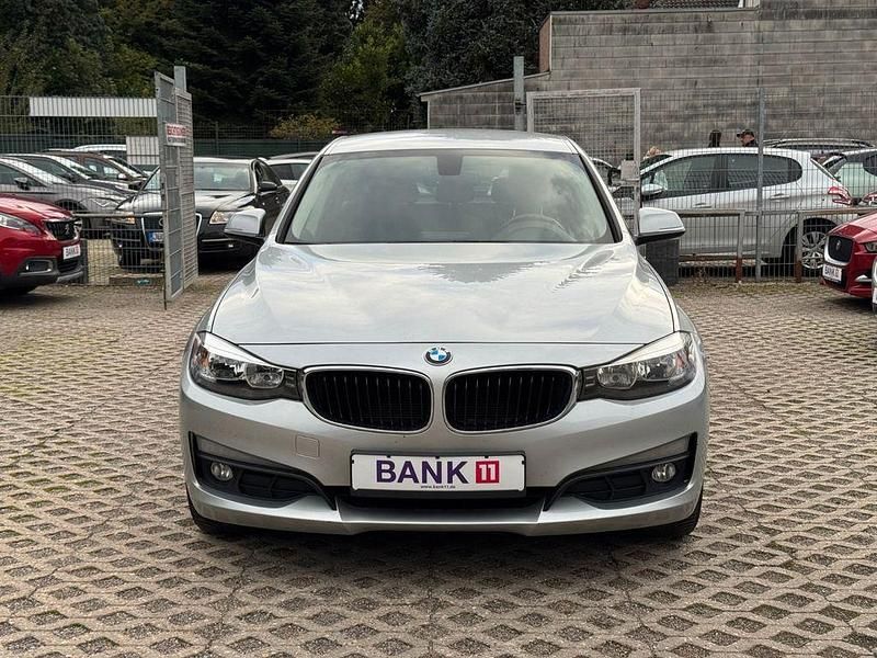 Gebraucht BMW 318 Gran Turismo 143 PS (105 kW) 2015 Silber Limousine