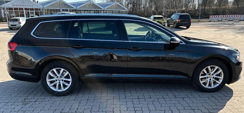 Gebraucht VW Passat 150 PS (110 kW) 2020 Schwarz Kombi