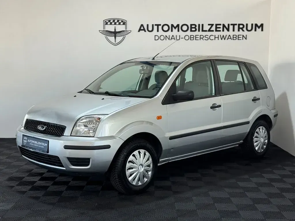 Second-hand Ford Fusion 101 CP (74 kW) 2004 Argintiu Hatchback