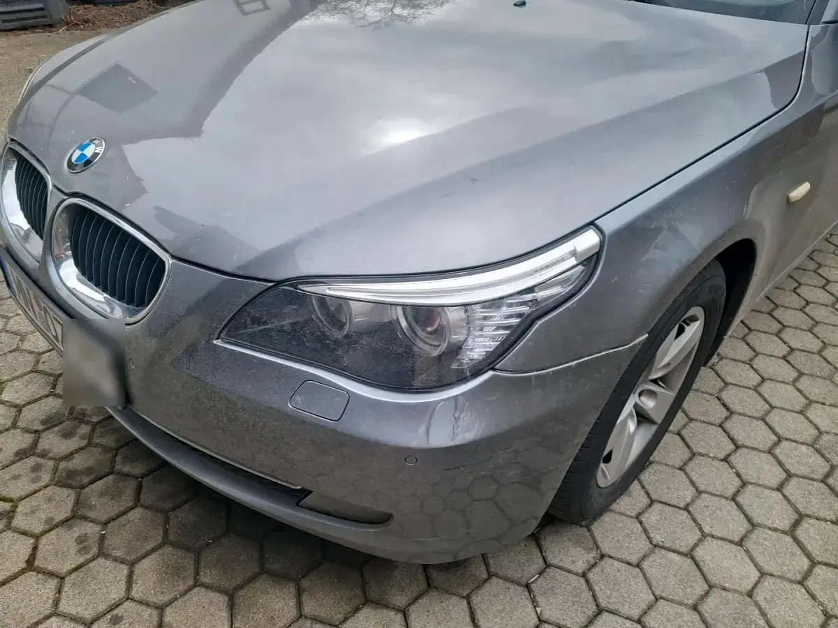 Gebraucht BMW 520 163 PS (119 kW) 2008 Grau Kombi