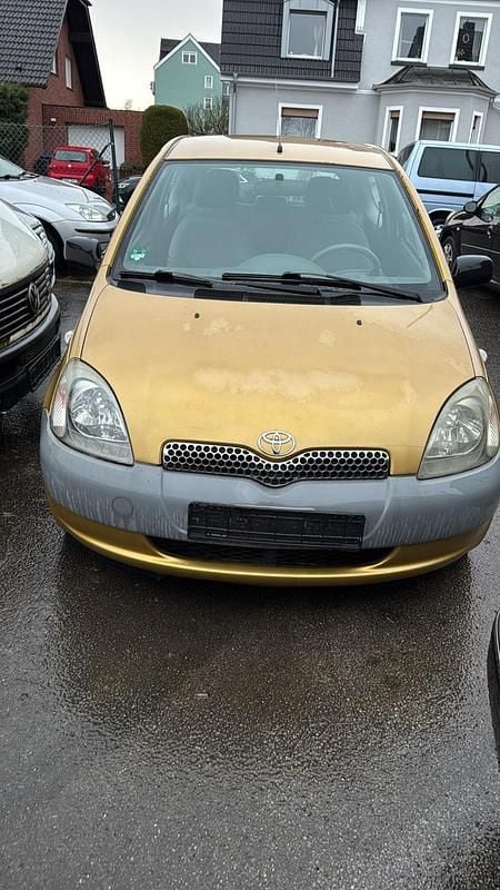 Gebraucht Toyota Yaris 2000 Gold Kleinwagen